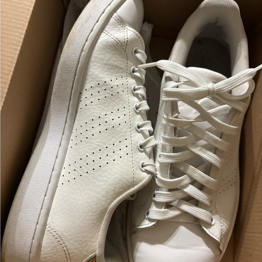 Adidas women white sneaker with gold back